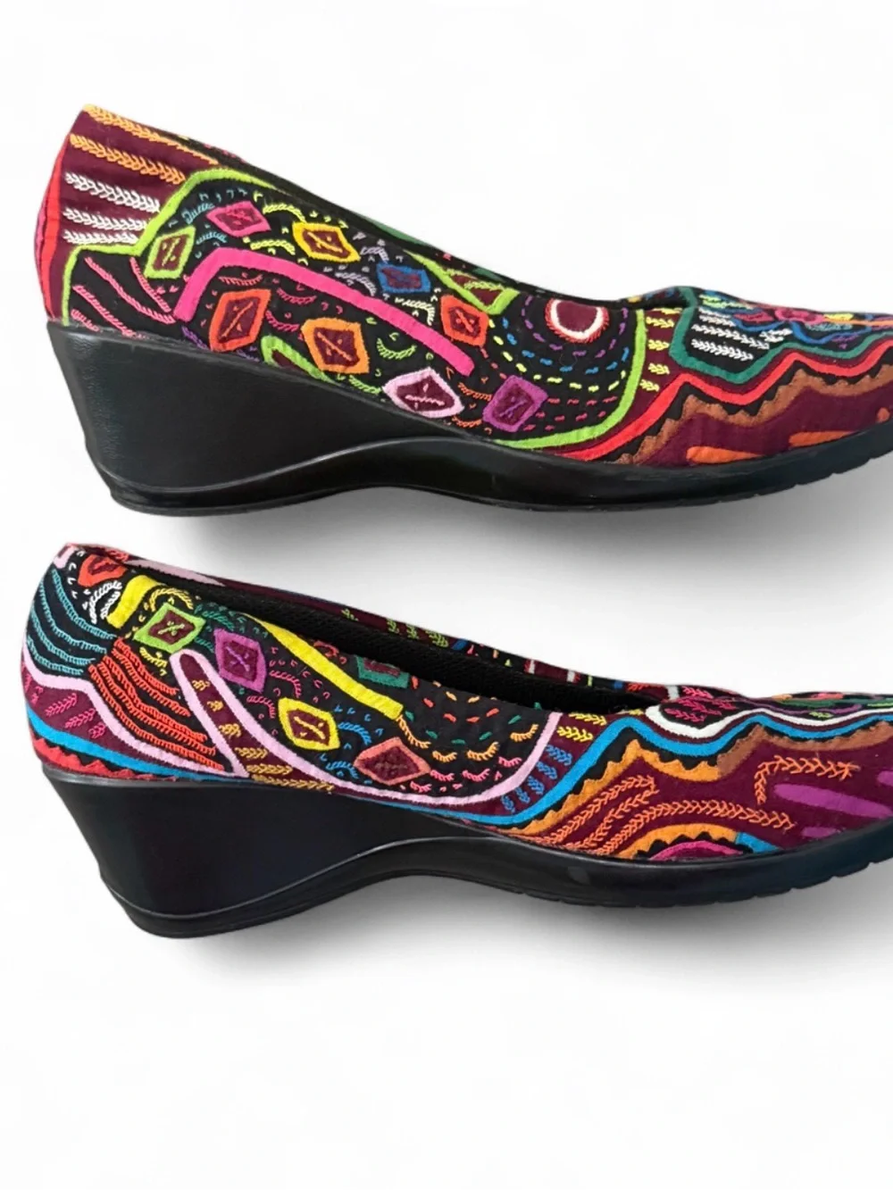 Mabacol International Embroidered Low Wedge Shoes Vibrant Boho Women’s 7.5 / 8